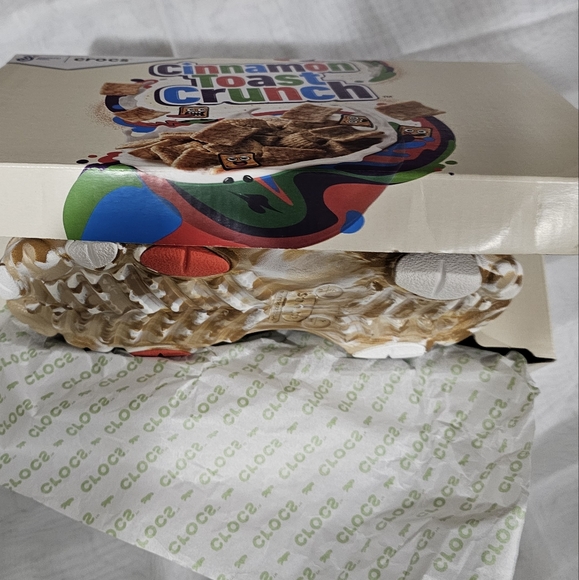 Crocs Limited Edition Cinnamon Toast Crunch Cereal - Picture 3 of 5